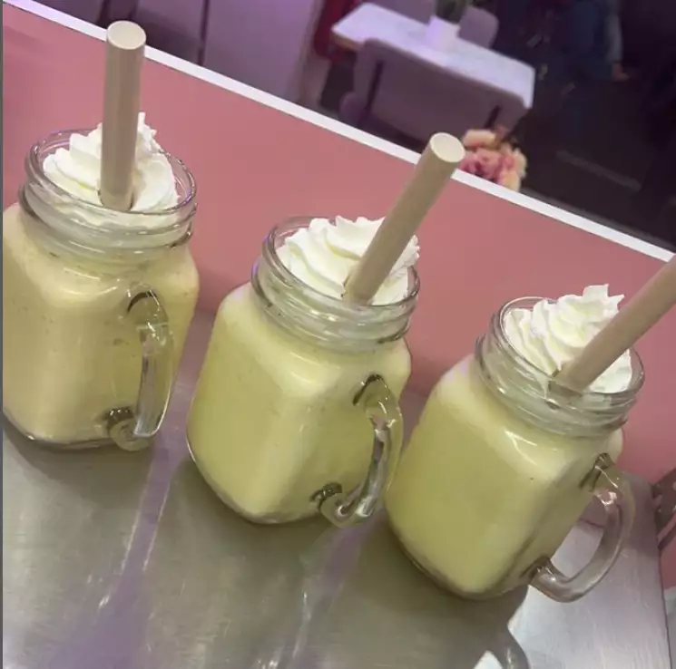 Milkshakes : Base vanille + chantilly